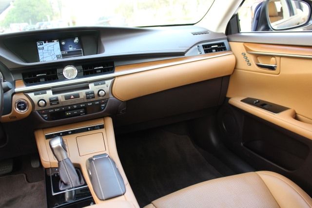 雷克萨斯es300h怎么样?看我的小伙伴怎么说!