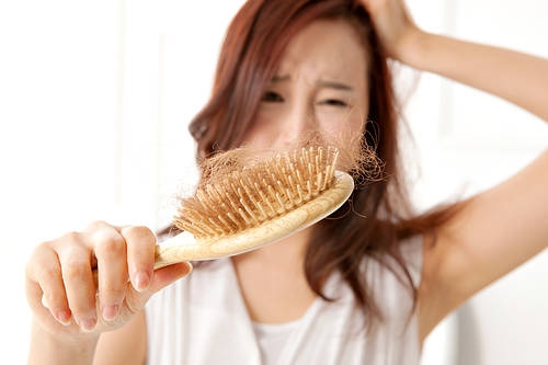 三种药治疗脱发,4种最佳的脱发食疗方法