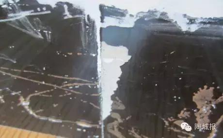 瓷砖脱皮是质量问题吗,瓷砖脱皮怎样修复