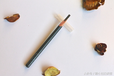 植村秀砍刀眉笔02sealbrown灰棕色,植村秀自动砍眉刀眉笔色号怎么选