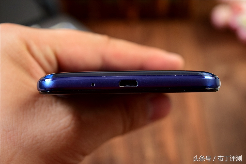 超逼真的裸眼3d壁纸手机,裸眼3d屏幕手机好用吗