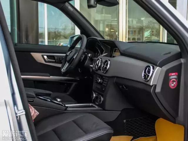 好基友小树林PK战！奔驰GLK营救凯迪拉克SRX