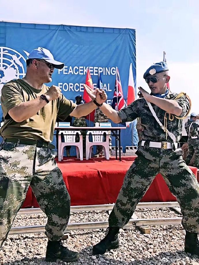 一龙媲美泰森，少林武功重拳889磅，最强特种兵牵挂战争中儿童