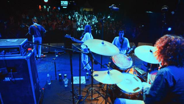 离京前夜，我们跟HolyBouncer约了顿二锅头