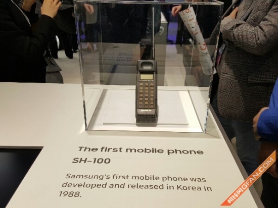 三星mwc使用视频,三星手机发布会2024现场