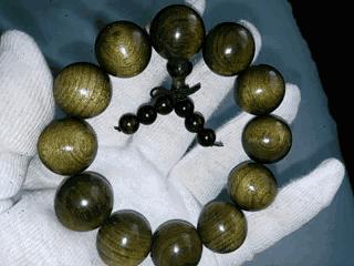 金丝楠木手串值不值得玩,真正金丝楠木手串价位一般是多少