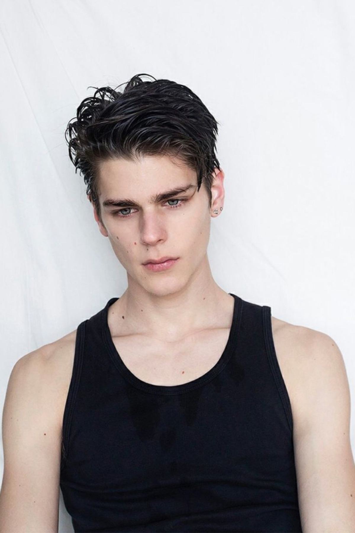 男生皮肤暗沉怎么改善,男生皮肤暗淡无光是什么原因