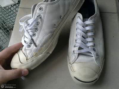 白鞋子发黄洗白小窍门直播,网面白鞋子发黄洗白小窍门
