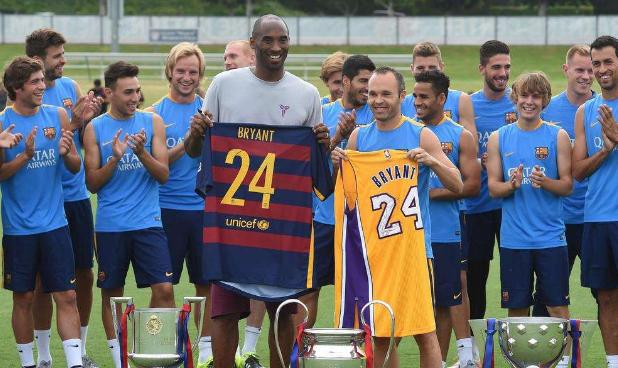 带伤也要观战欧冠，NBA球星爱足球的真多，詹皇库里是铁粉