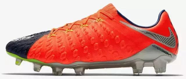 他们穿什么衣服翻译,他们穿着什么用英语怎么翻译