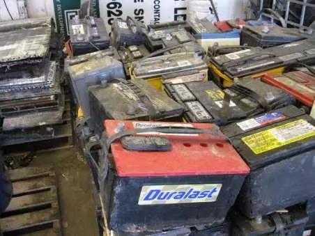 车电瓶没电开车多久能满电,汽车电瓶没电了是充电还是换电瓶