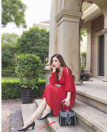 方媛老是被嘲用高仿产品嫁给郭富城后终于用上最新款奢侈包