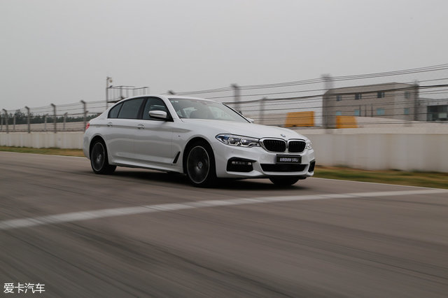 宝马530li尊享m运动版测试,宝马530lixdrive豪华版试驾