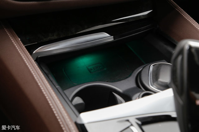 宝马530li尊享m运动版测试,宝马530lixdrive豪华版试驾