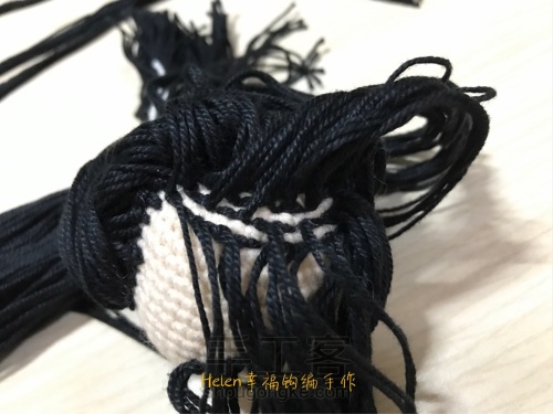 Helen老师简单几步教你做出一个萌萌的钩编娃娃