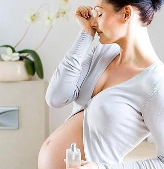 孕妇被蚊子咬了可以擦花露水吗,夏季蚊虫叮咬孕妇可以用花露水吗