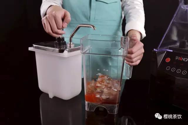 奶茶做法简单好喝红茶和牛奶,草莓牛奶麻薯奶茶