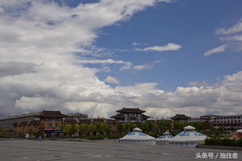 蒙古族祭祀敖包的历史,祭敖包是蒙古族传统的祭祀活动