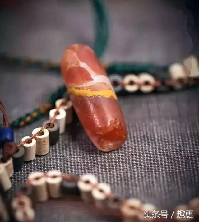 蜜蜡摔断,蜜蜡摔成两半怎么修复深圳