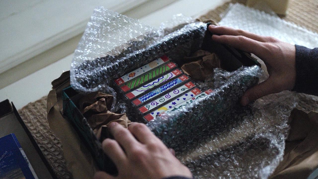 13个原因:美国花季少女自杀后,留下了13盘磁带|五官科