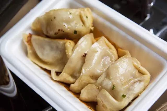 暴走上海18家锅贴店，给你最强测评分析！扛把子居然在...