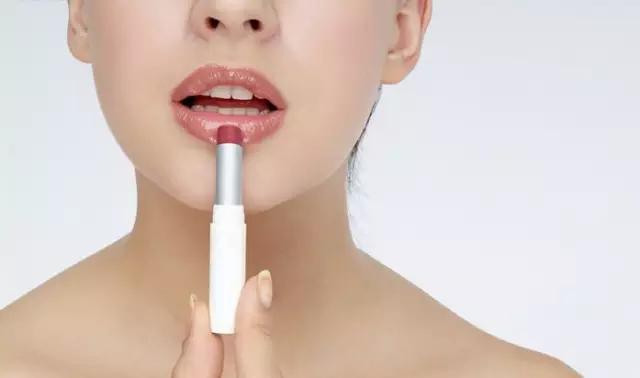 唇膏会重金属超标吗,唇膏会致癌吗是真的吗