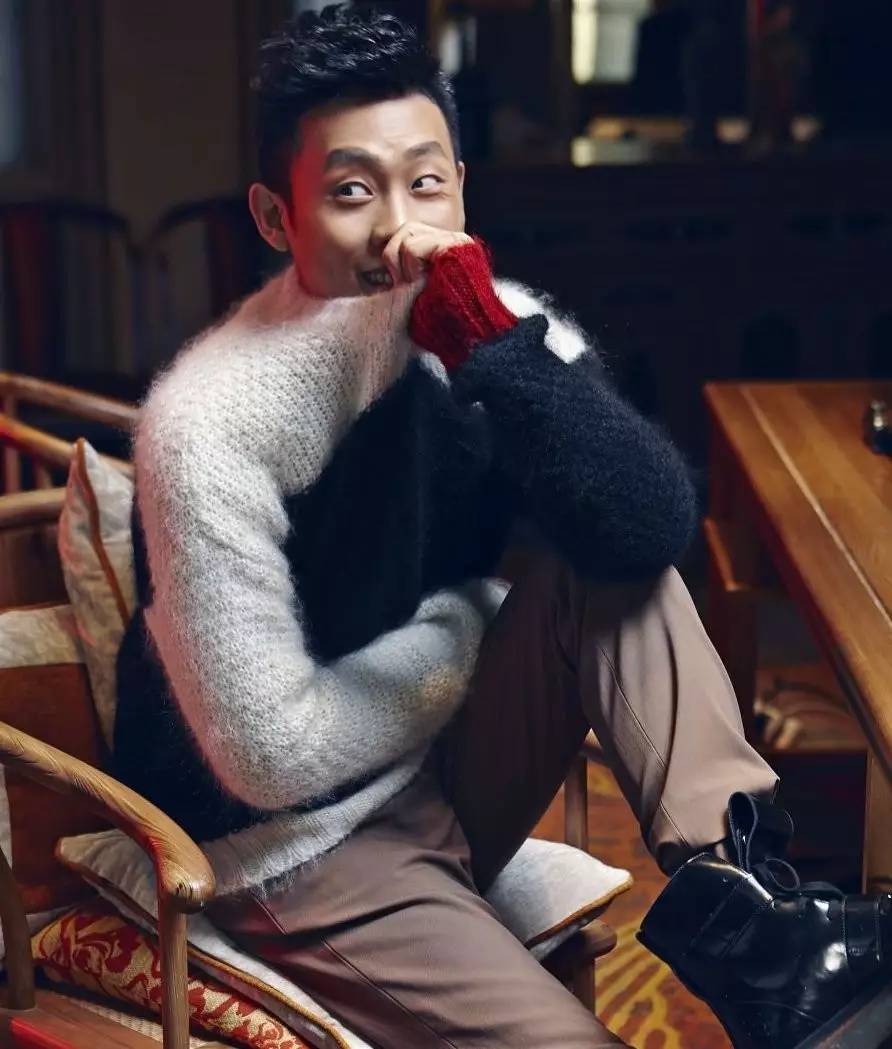 我们和演艺圈最会养猫、码字，知乎最会演戏的段子手聊了聊