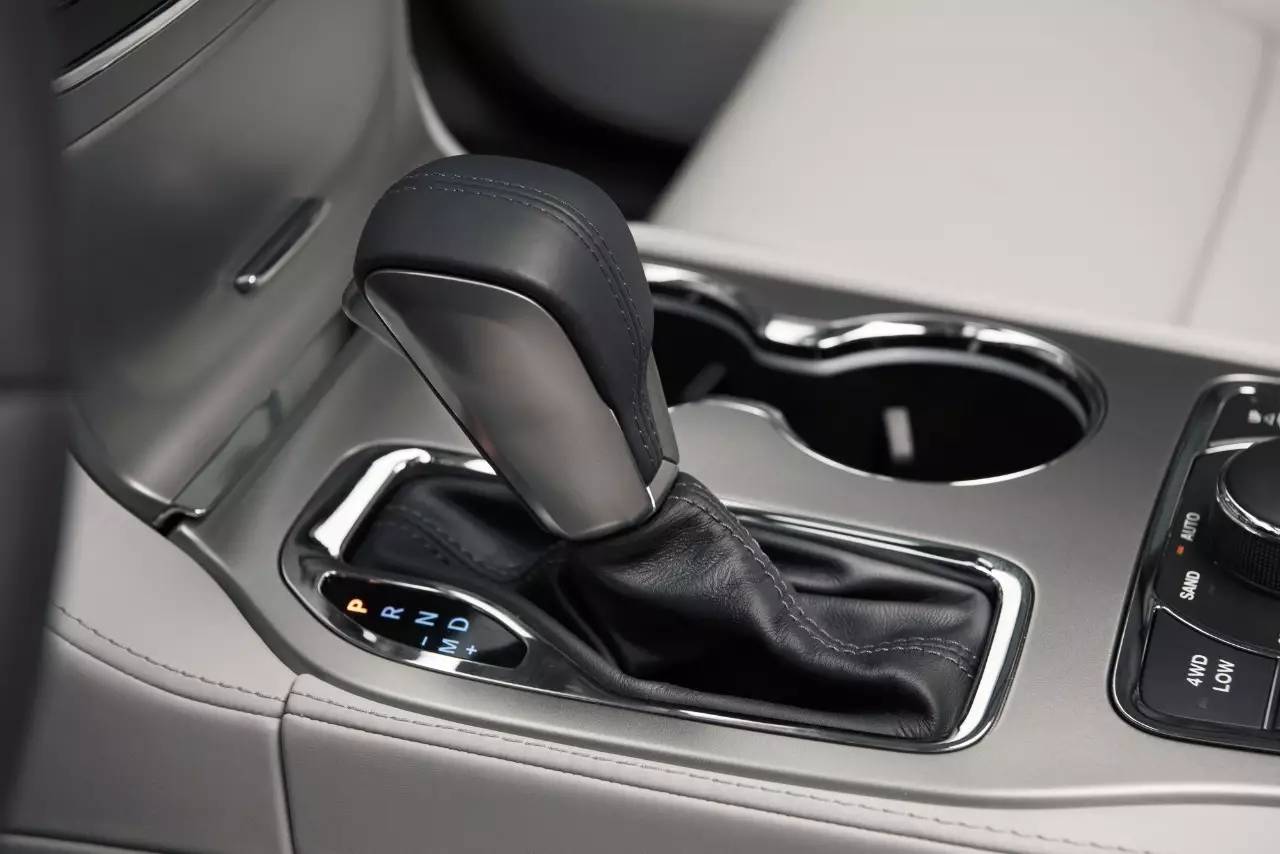 史上最豪华的jeep大切诺基,jeep百万大切诺基