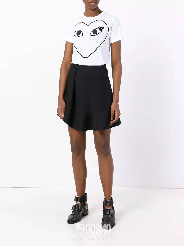 穿起来弹性十足又舒服的牛仔裤,紧身牛仔裤有很好的时髦感