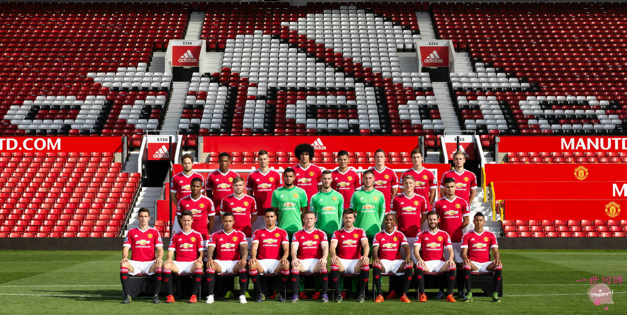 曼联哈格里夫斯全家福,曼联99年三冠王全家福