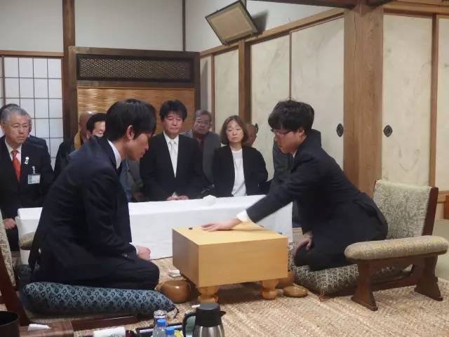 第72期本因坊战七番棋胜负第3局第一天解说高梨圣健