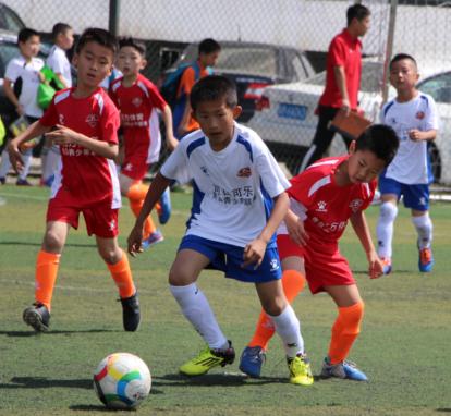 “卡尔美·前方体育杯”青岛青少年足球俱乐部联赛摄影大赛