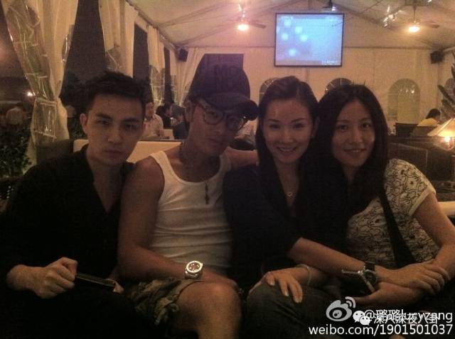 作为博纳的老板娘，开火锅店半个娱乐圈都来捧场，就问厉害不