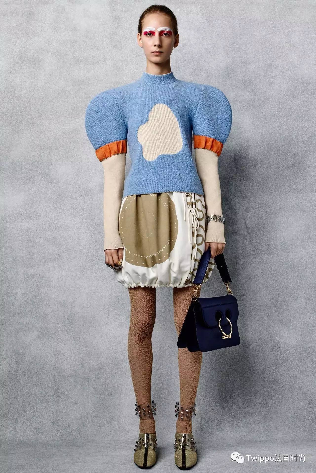 给男人穿蕾丝，被女人各种撩，这个最高颜值设计师有点污