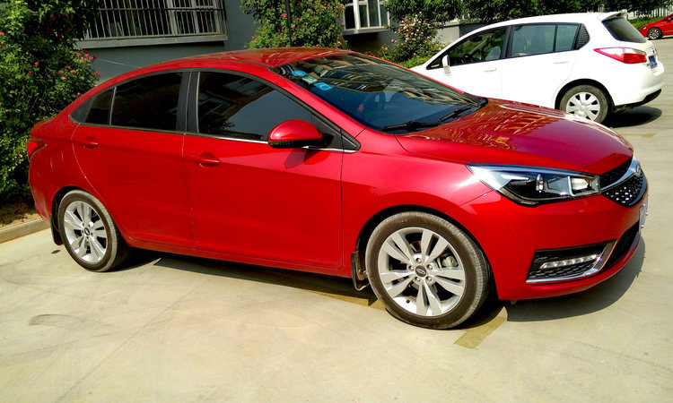 吉利帝豪长安逸动艾瑞泽5哪个好,纠结帝豪和迈巴赫