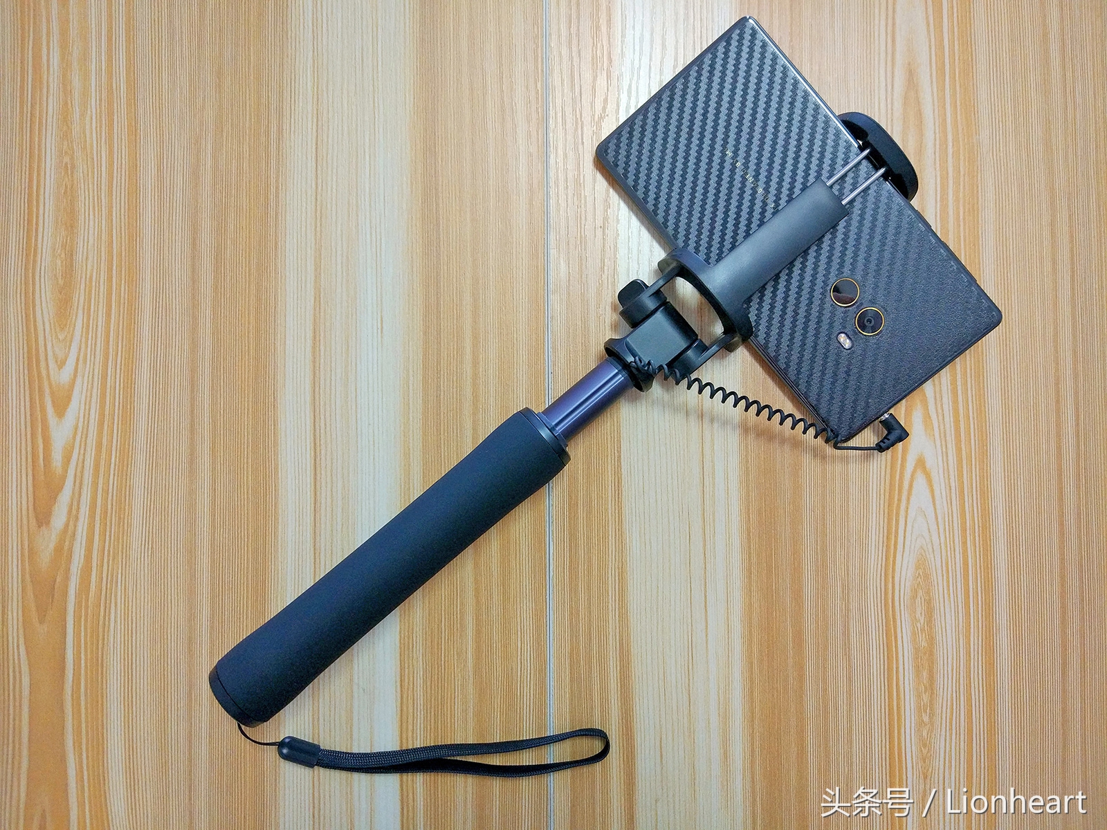 小米自拍杆最简单的方法,老款小米自拍杆使用教程