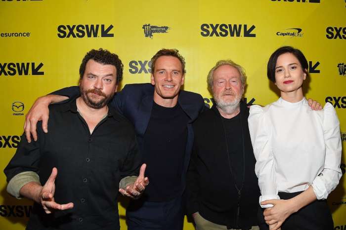 异形契约的细节,异形契约血腥镜头