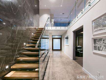 别墅建旋转楼梯好还是普通楼梯好,别墅旋转楼梯接直楼梯