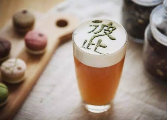 复旦才子在火车上用咖啡机做了一杯茶，年入300万