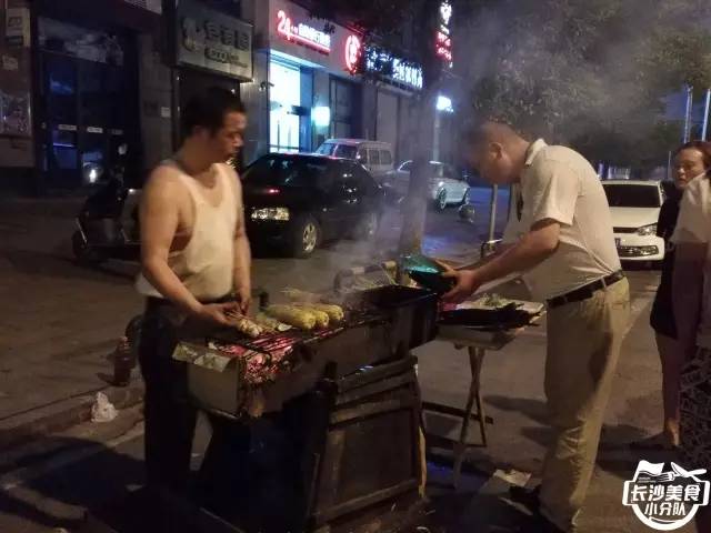 长沙好吃的湘西烤串,长沙打卡正宗湘西烧烤