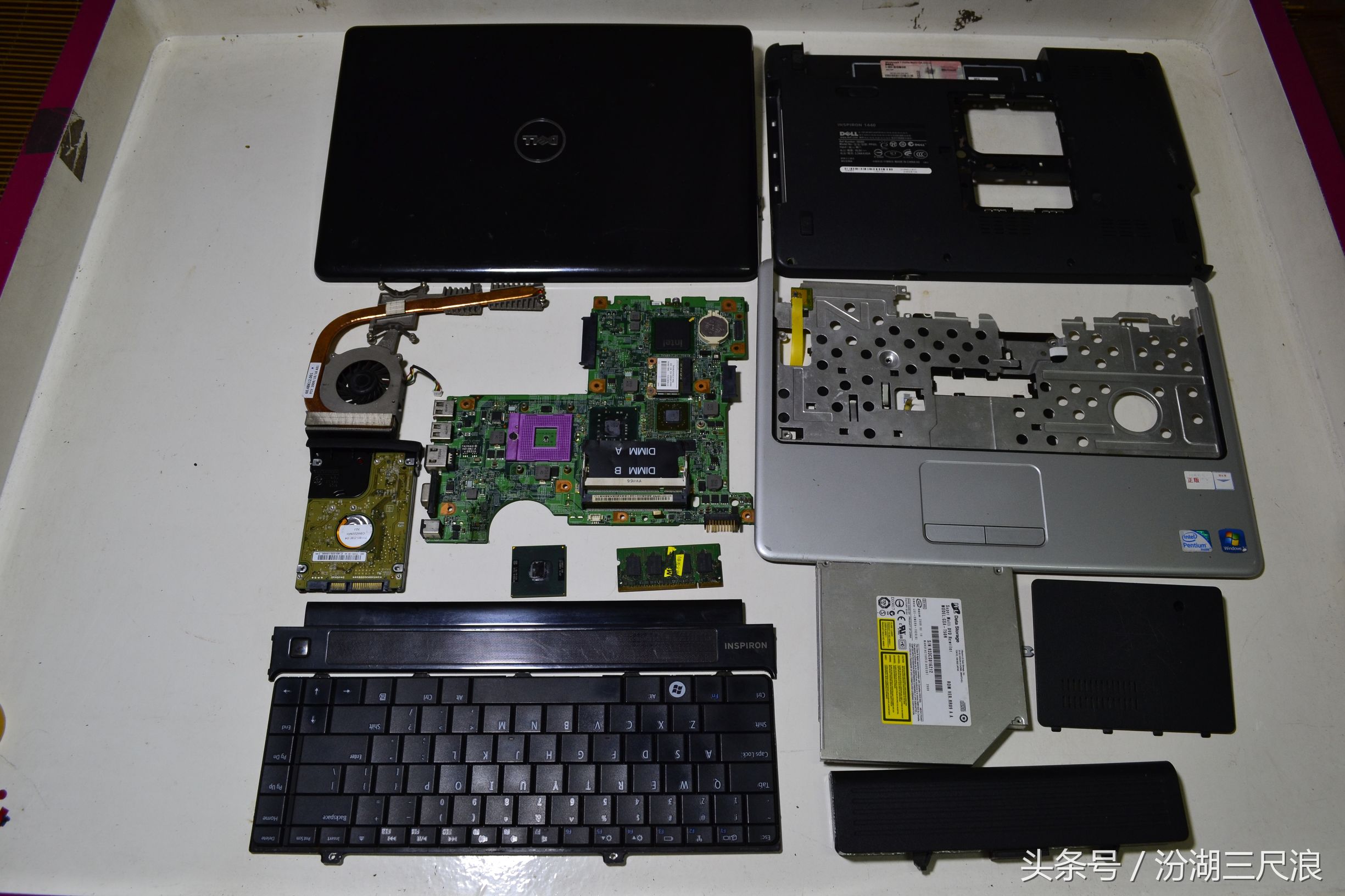 dell1440笔记本拆机教程,戴尔1440笔记本拆解