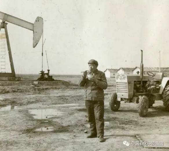 油田老照片,曾经有上万人居住的地方