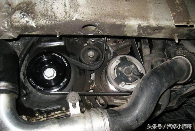 发动机水温高至130怎么处理,发动机水温高于90度怎么回事