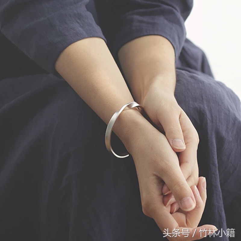 都说40岁的男人如驴，驴就驴吧，但能不能驴的尊严一点？