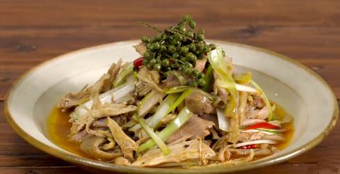 川味椒麻鸡征服日本!成都帅小伙网上卖辣鸡,人称“日本老干妈”