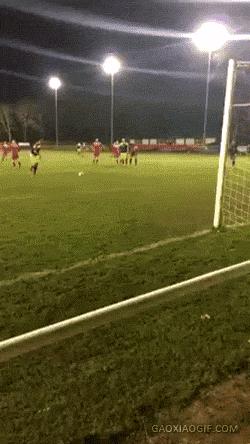 大爷的遮阳工具堪称完美,整体搭配又如此清新脱俗