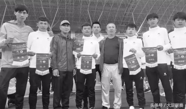 缅怀科比致敬传奇愿天堂也有篮球,悼念王涛教练