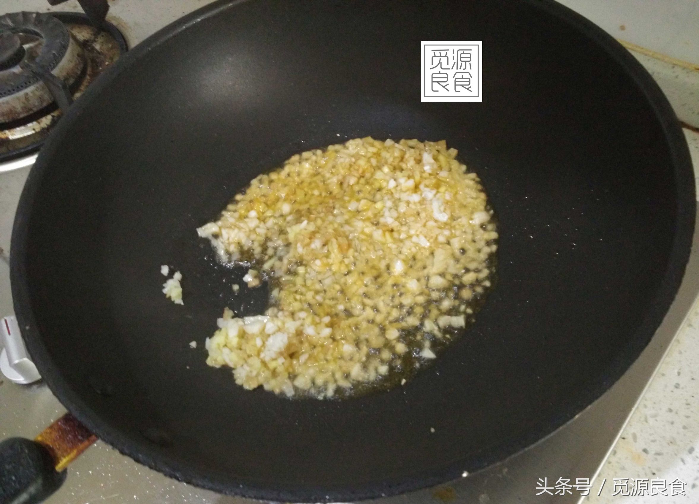 在美味面前,这点麻烦不算什么。今日菜谱椒盐虾,外观诱人,味道鲜美,让人非常有食欲,怎么做才能好吃?