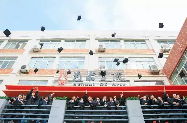 愈拍愈新奇，武商院16种“脑洞大开”毕业照，玩过一回算你牛！