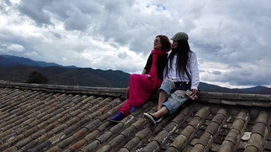 这对60后夫妻不惜卖掉公司，只为一间100多岁的白族老宅，连剑桥教授、《国家地理》都被他们吸粉